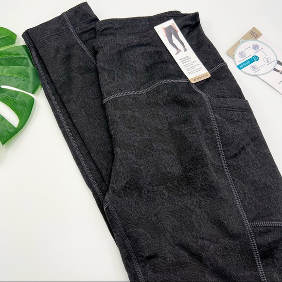 Mondetta Pants - Mondetta Brushed Jacquard Black High Waist Legging with Pockets